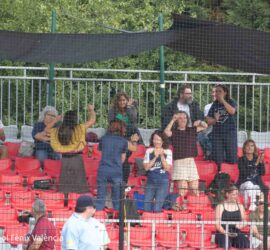 2025-08 Europeo público bailando